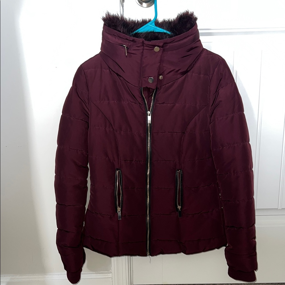New York & Company Dark Red Puffer Jacket with Faux Fur